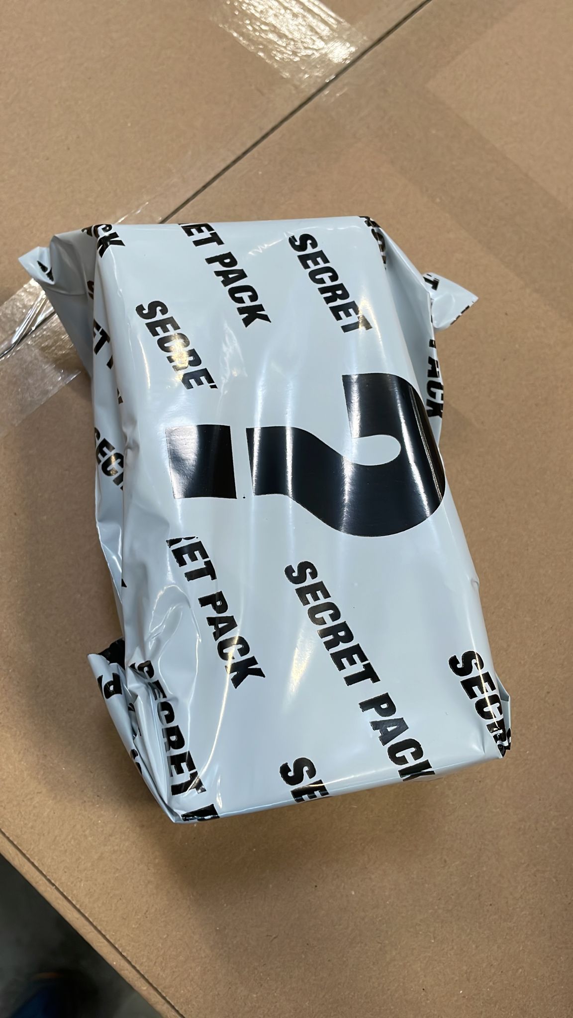 Original Amazon Retouren Secret Pack Mystery Pack Automaten Größe #F03525